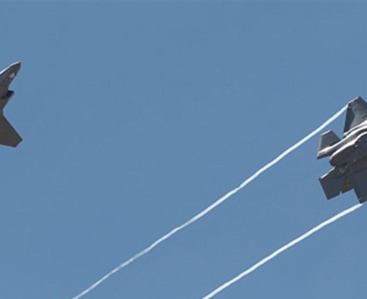 طيران حربي.jpg