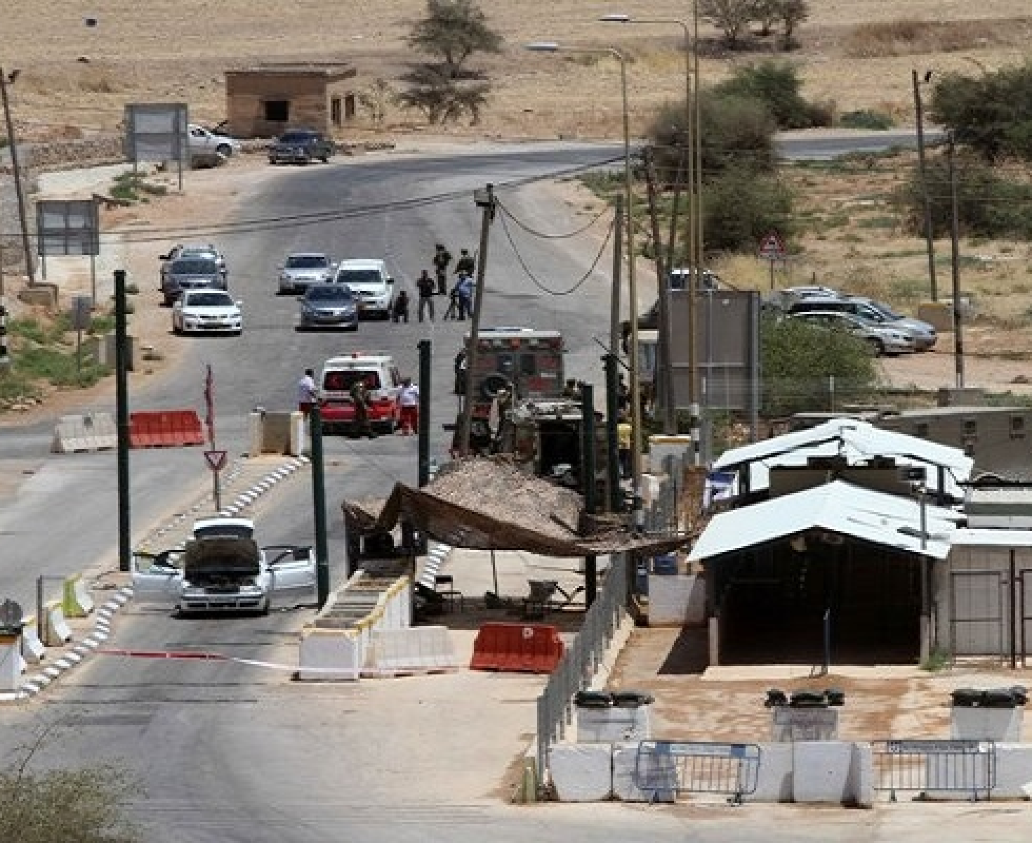 حاجز الحمرا.png