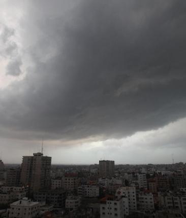 راصد جوي يوضح.. هل يشهد طقس فلسطين هطول للأمطار الأيام المقبلة؟