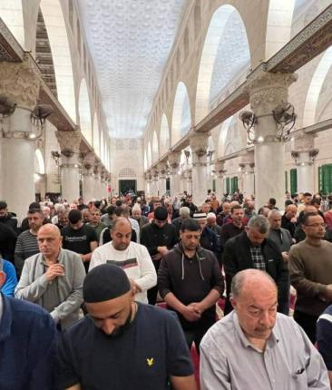 صلاة الفجر في الاقصى