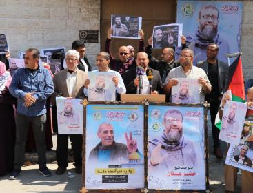 وقفة دعم واسناد للأسير خضر عدنان (3).jpg