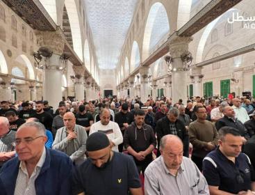 صلاة الفجر في الاقصى