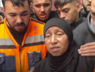 والدة العزيزي.PNG