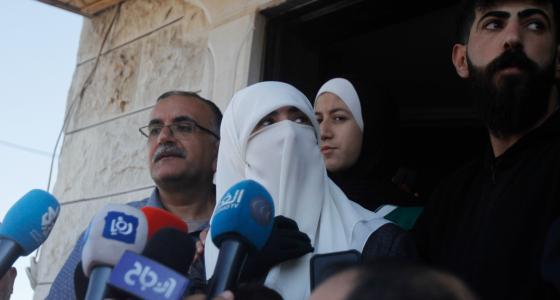 زوجة الشيخ خضر عدنان.jfif